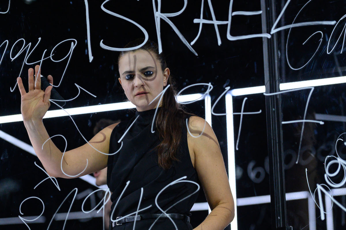 Die Tore von Gaza – Salzburger Landestheater – Nuran David Calis inszeniert zum Auftakt seiner Salzburger Schauspieldirektion Amir Tibons Bericht